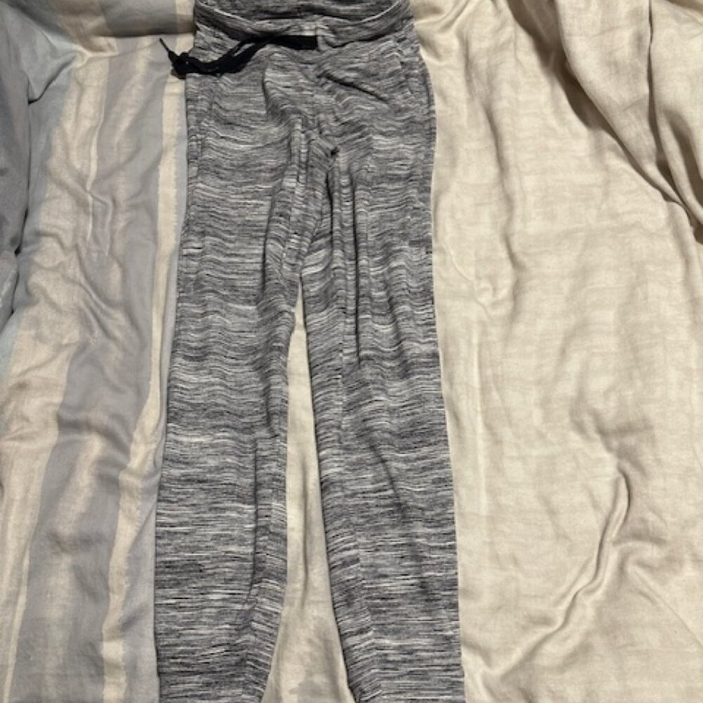 Lululemon Ready to Rulu joggers size 2